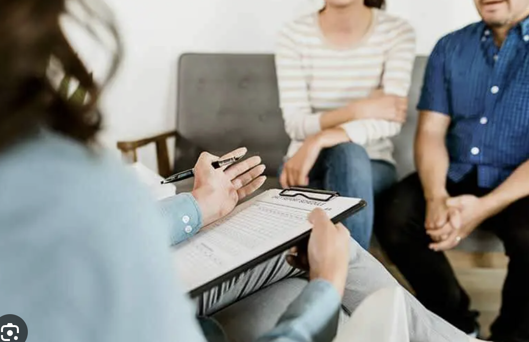 婚绿面谈突发抓捕引担忧：弗雷斯诺USCIS与ICE联动频现